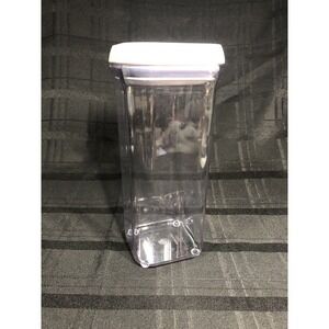 OXO Pop Food Storage Container 1.5QT
